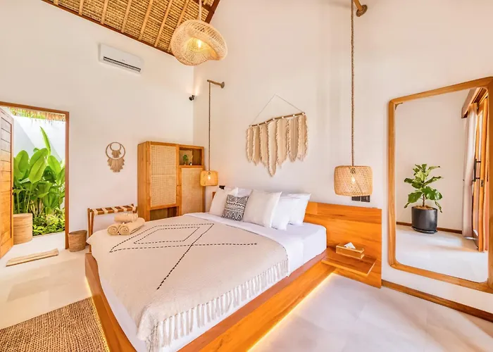 Vienna - New 8bdr Jacuzzi Sauna And Cinema Villa Seminyak (Bali)