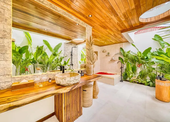 Vienna - New 8bdr Jacuzzi Sauna And Cinema Villa Seminyak (Bali)