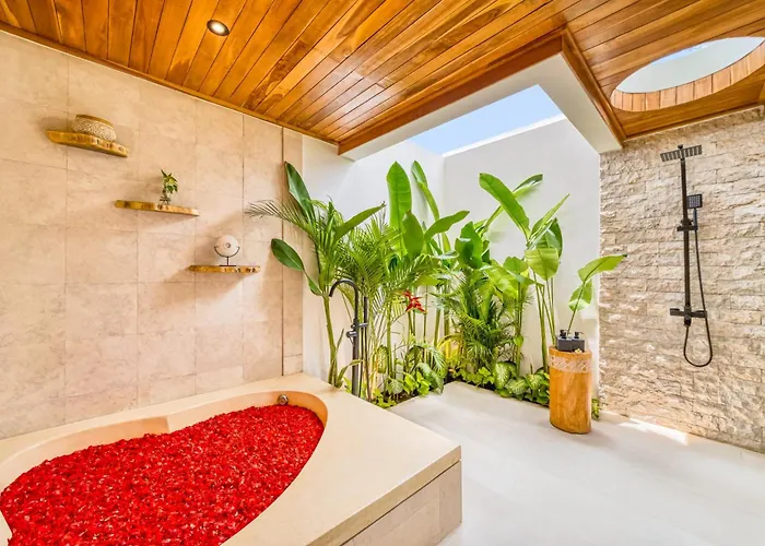Vienna - New 8bdr Jacuzzi Sauna And Cinema * Seminyak (Bali)