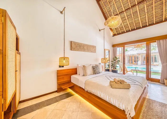 Villa Vienna - New 8bdr Jacuzzi Sauna And Cinema Seminyak (Bali)