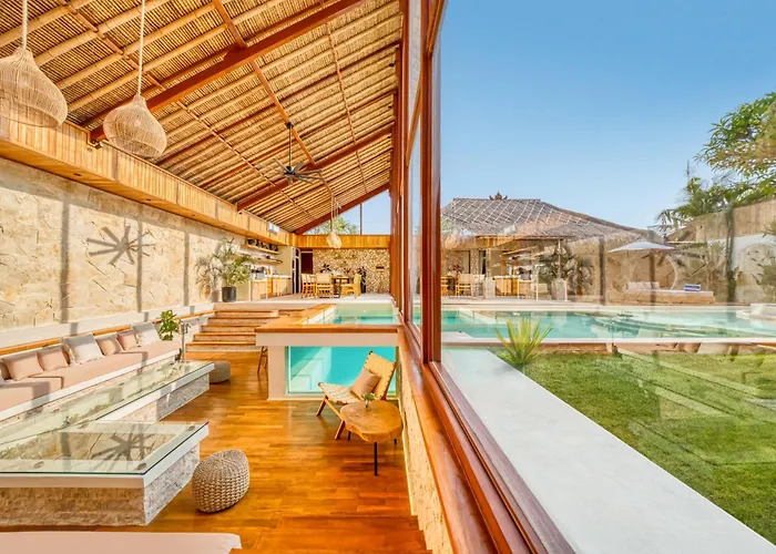 Villa Vienna - New 8bdr Jacuzzi Sauna And Cinema